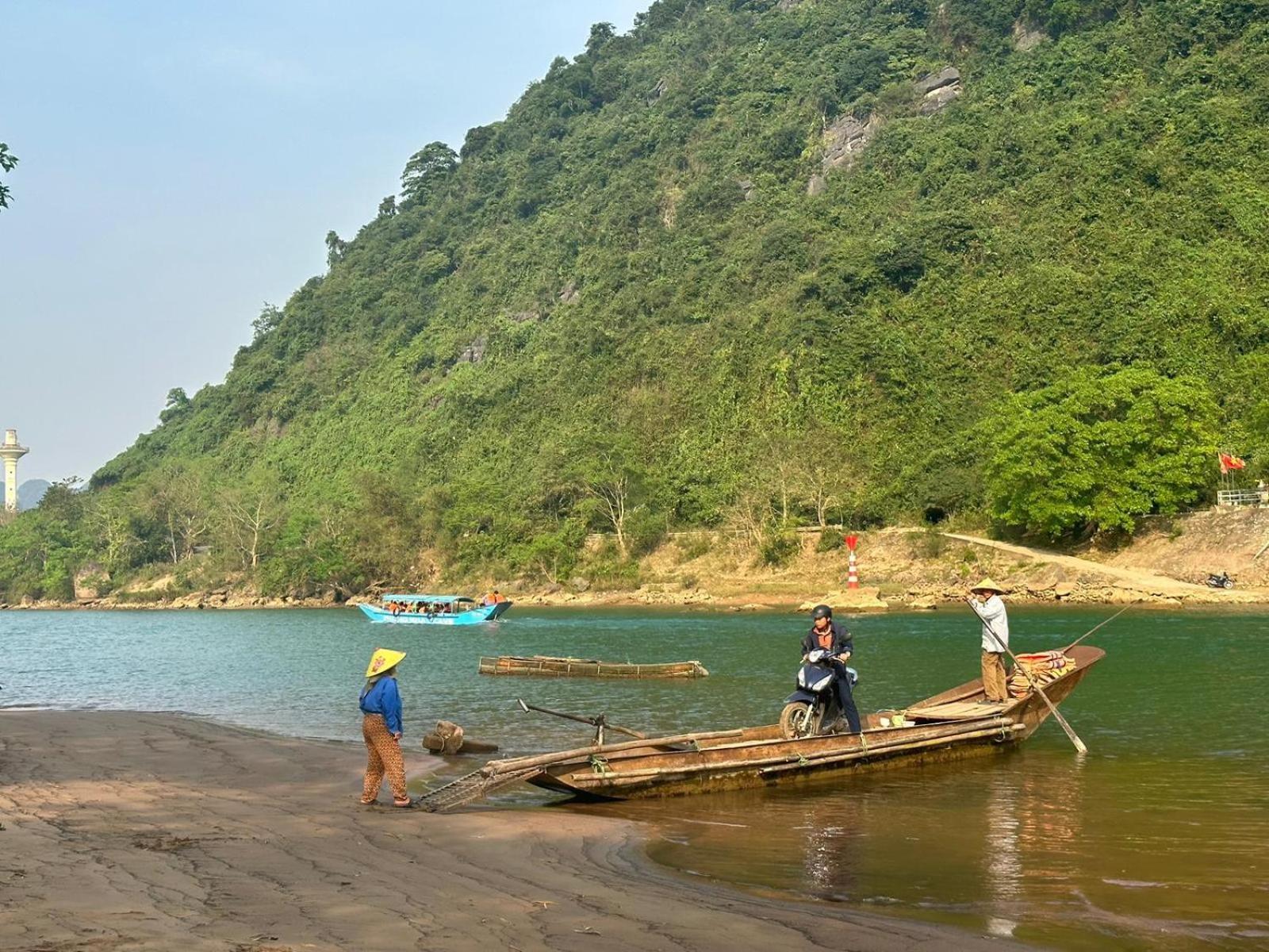 Phong Nha Dawn Home Εξωτερικό φωτογραφία
